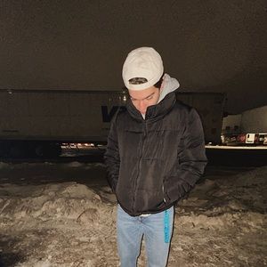 Meet your Posher, Andres